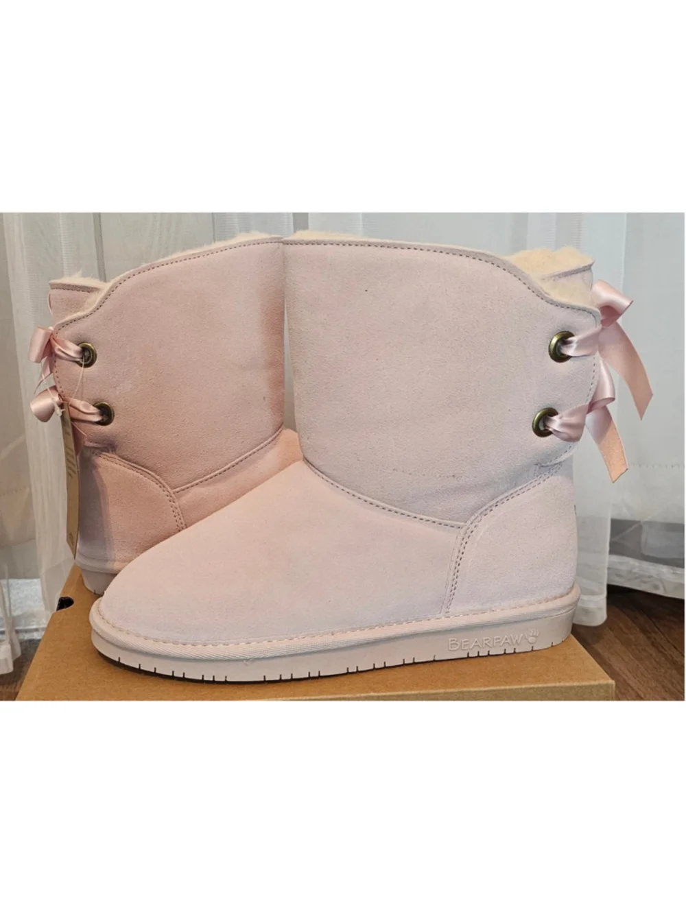 BearPaw Millie Youth Pale Pink Bow Fur Line Boots size 5
